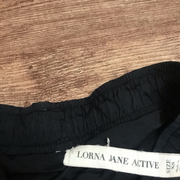 Lorna Jane Textured Black Running Shorts - Picture 5 of 5